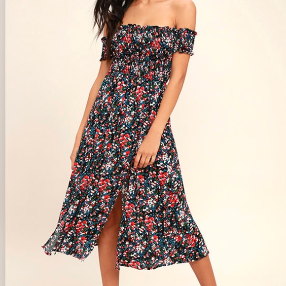 Lulus Dresses & Skirts - Lulus floral off-shoulder smocked midi dress NWT